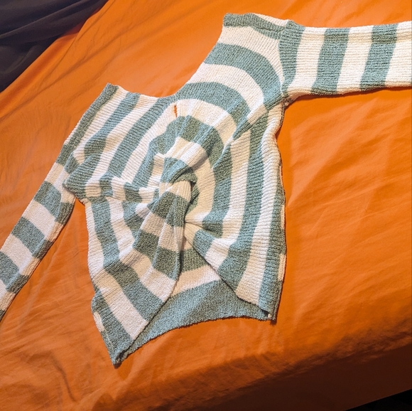 Mystree small nodded v-neck seafoam striped unique sweater beachy sexy - Picture 4 of 9